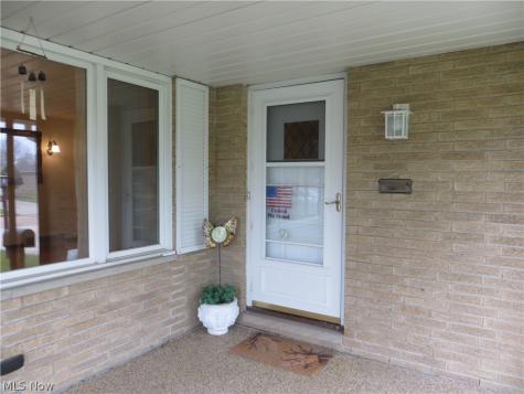 6204 Meadview Drive Seven Hills OH 44131
