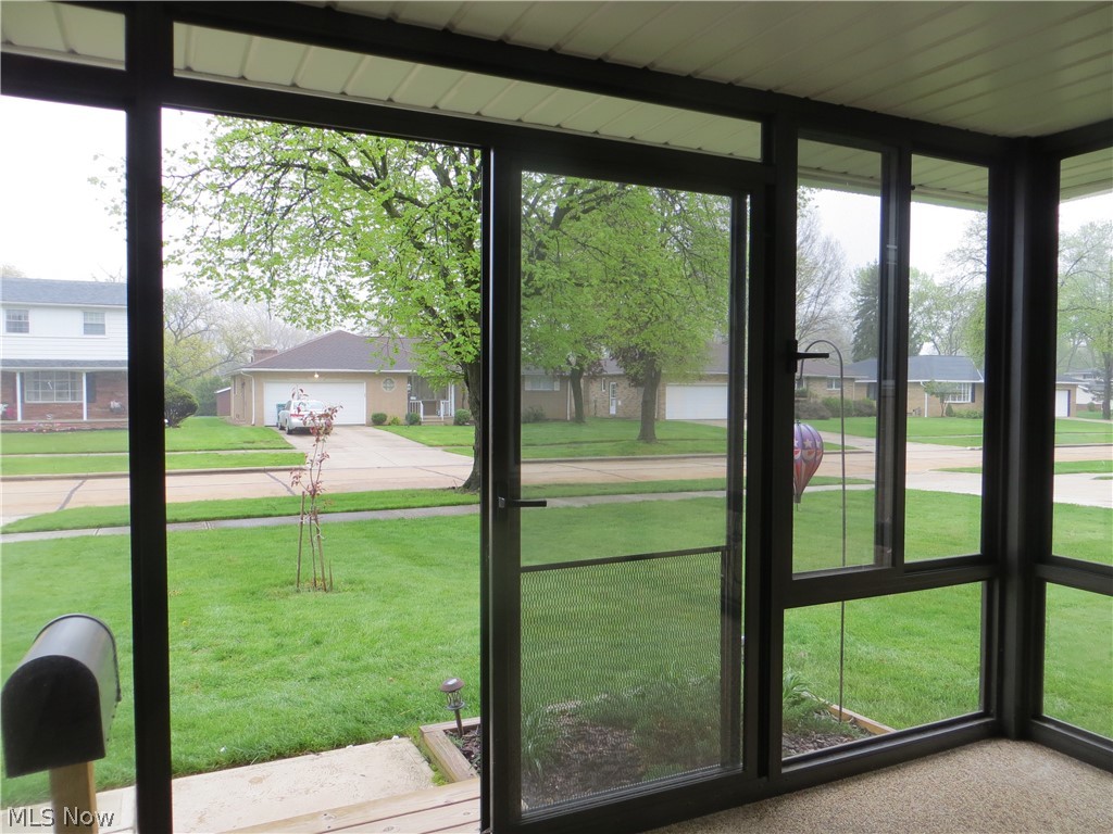 6204 Meadview Drive Seven Hills OH 44131