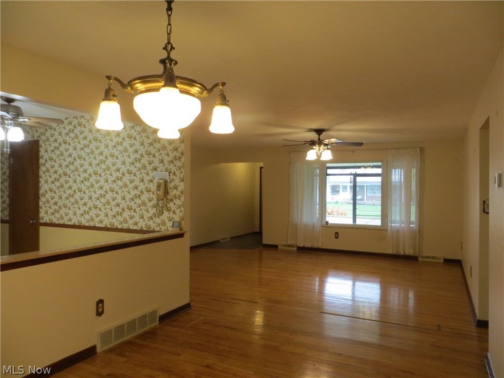 6204 Meadview Drive Seven Hills OH 44131