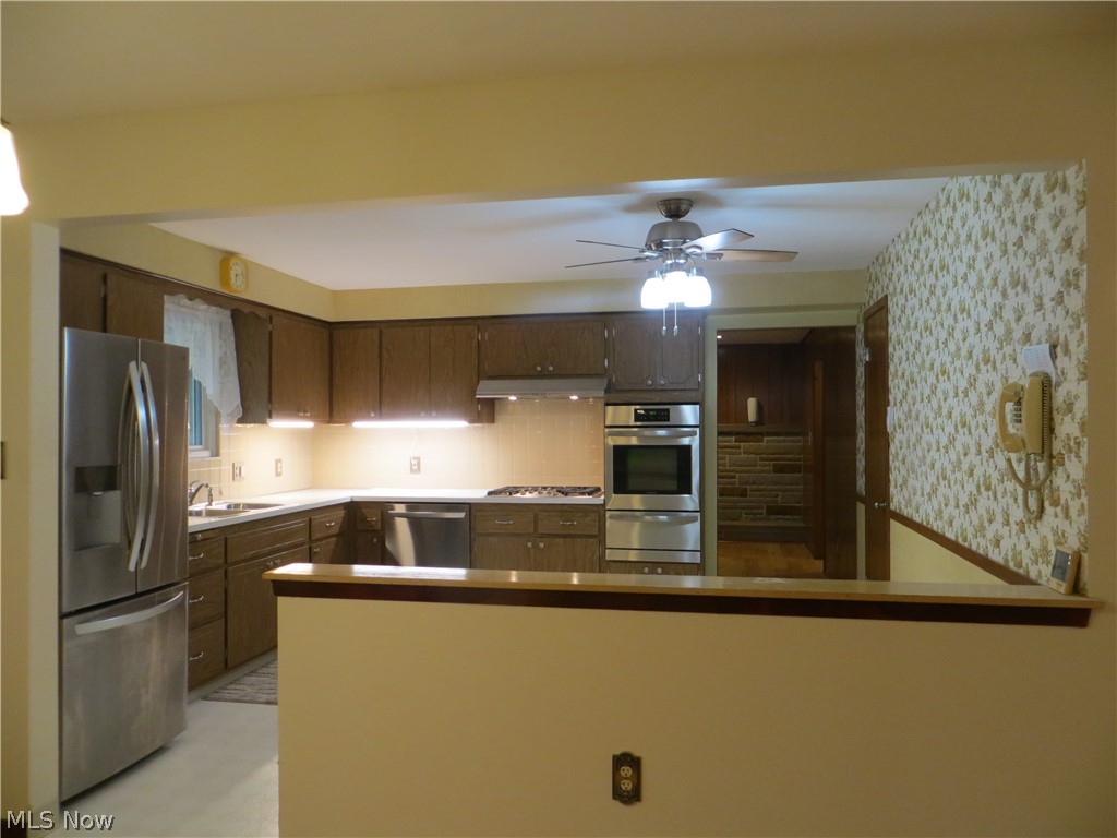 6204 Meadview Drive Seven Hills OH 44131