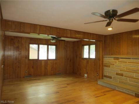 6204 Meadview Drive Seven Hills OH 44131