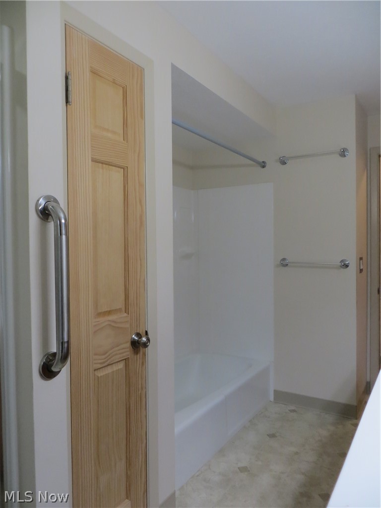 6204 Meadview Drive Seven Hills OH 44131
