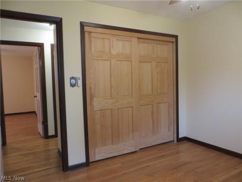 6204 Meadview Drive Seven Hills OH 44131