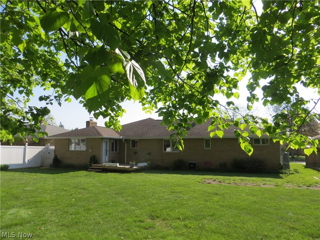 6204 Meadview Drive Seven Hills OH 44131