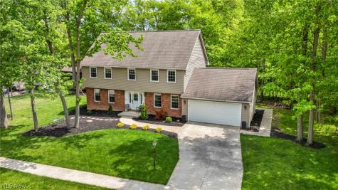 16561 N White Oaks Drive Strongsville OH 44136