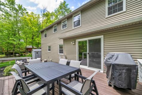 16561 N White Oaks Drive Strongsville OH 44136