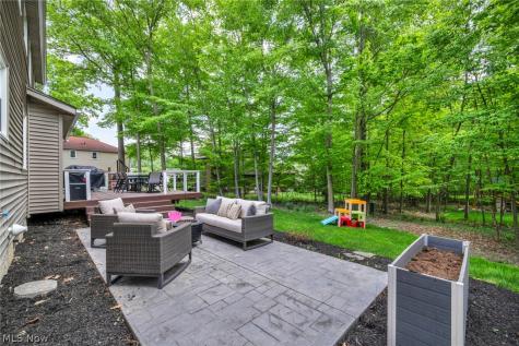 16561 N White Oaks Drive Strongsville OH 44136