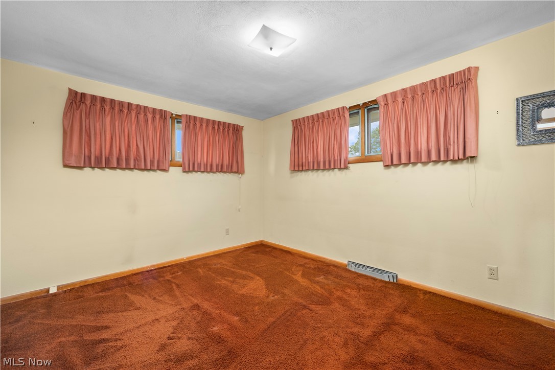 2824 Oberlin Avenue Lorain OH 44052