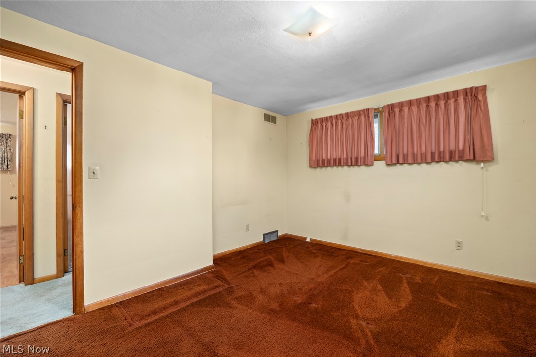 2824 Oberlin Avenue Lorain OH 44052