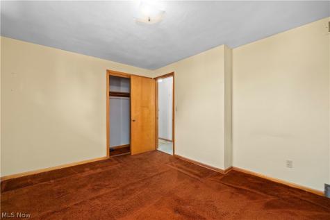 2824 Oberlin Avenue Lorain OH 44052