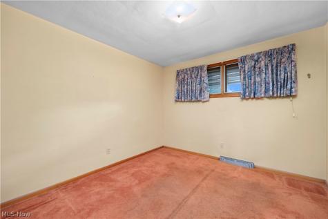 2824 Oberlin Avenue Lorain OH 44052