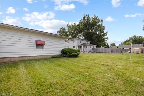 2824 Oberlin Avenue Lorain OH 44052