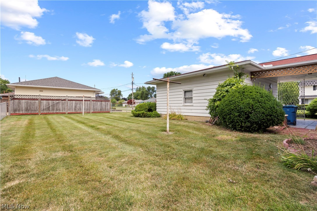 2824 Oberlin Avenue Lorain OH 44052