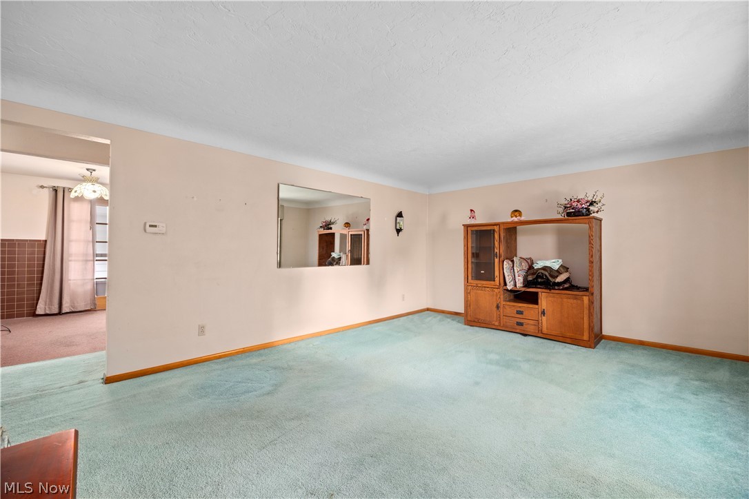 2824 Oberlin Avenue Lorain OH 44052