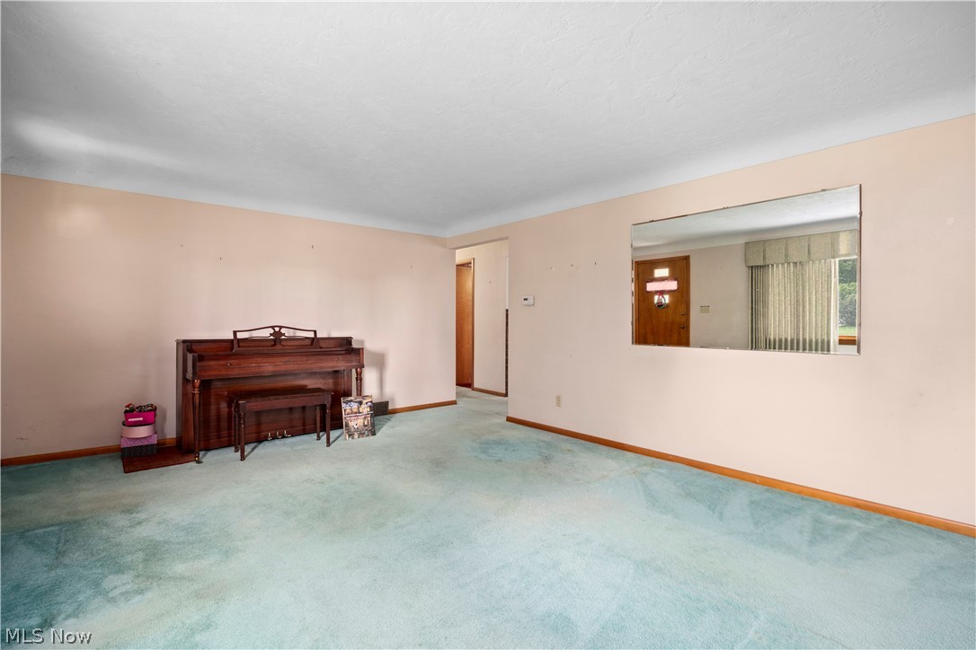 2824 Oberlin Avenue Lorain OH 44052
