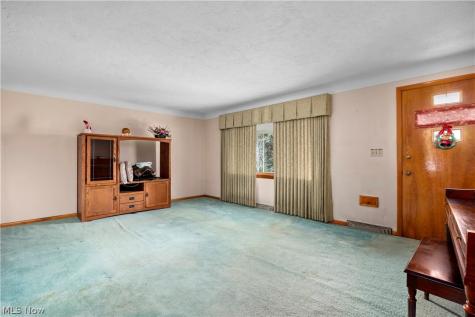2824 Oberlin Avenue Lorain OH 44052