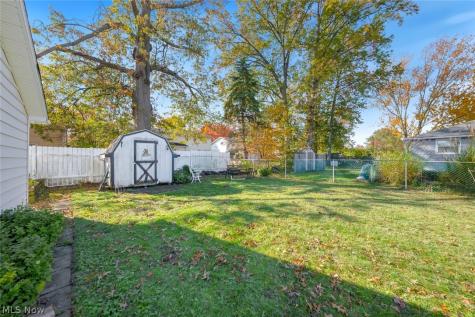 1315 W 44th Street Lorain OH 44053