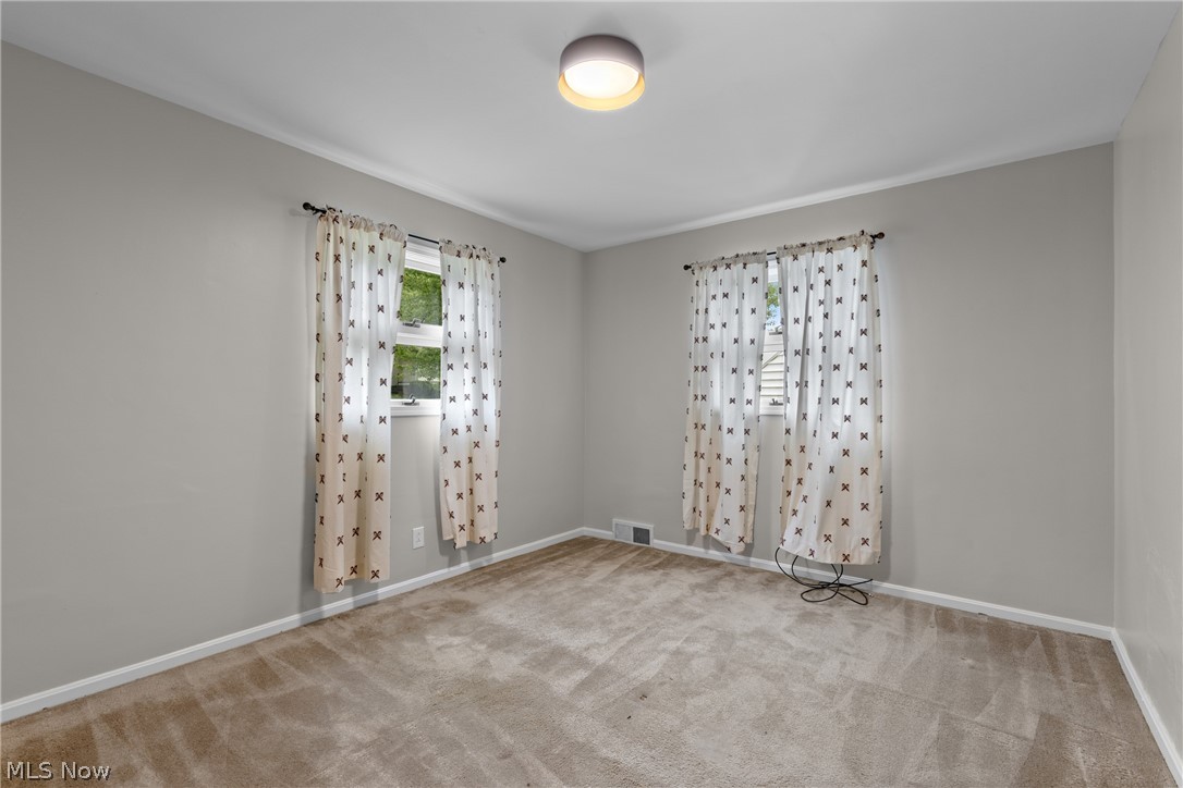 1210 Virginia Martins Ferry OH 43935