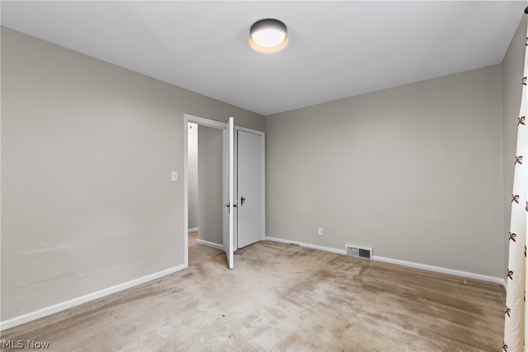 1210 Virginia Martins Ferry OH 43935