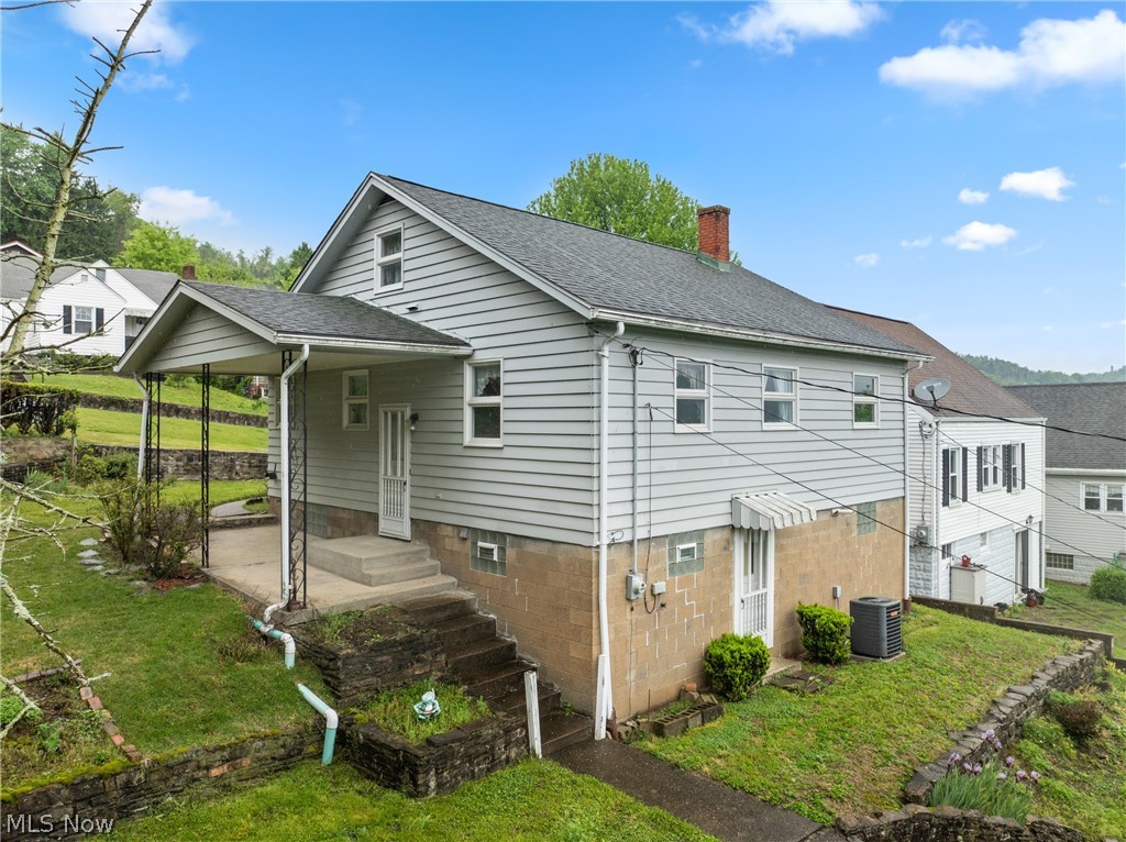1210 Virginia Martins Ferry OH 43935