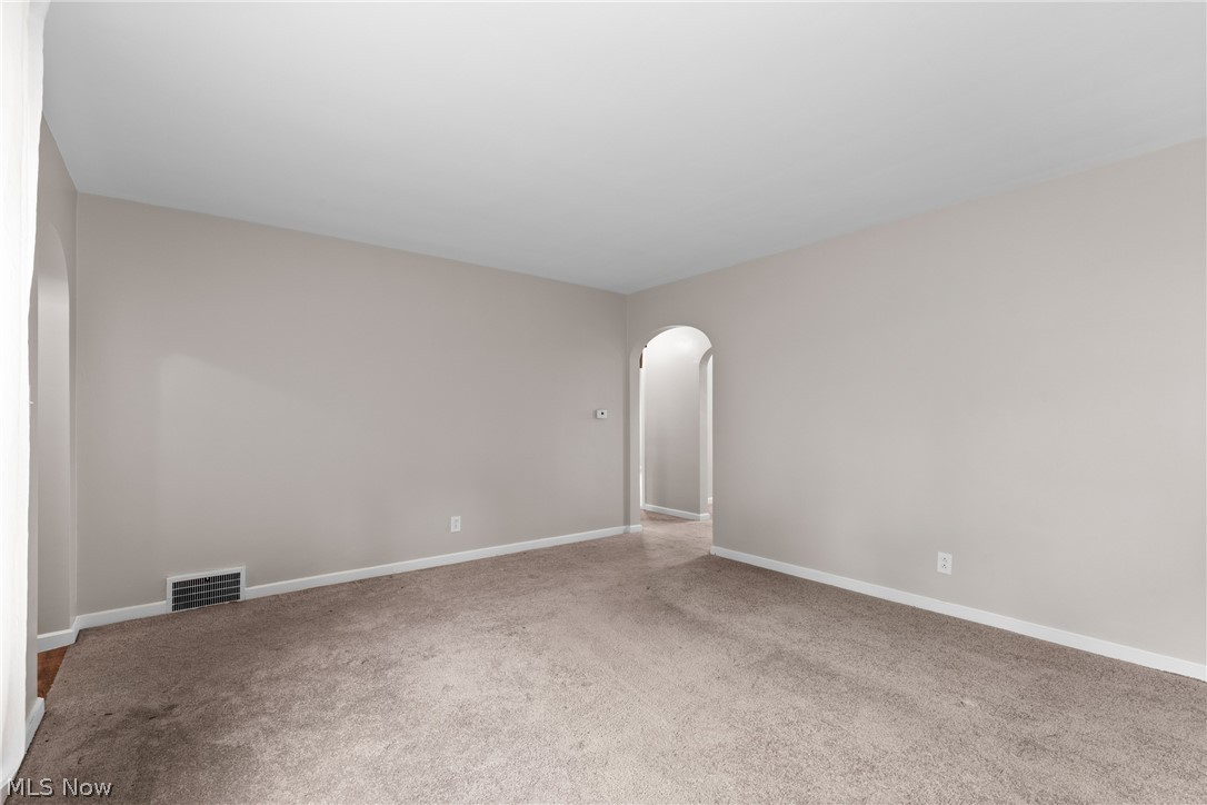 1210 Virginia Martins Ferry OH 43935