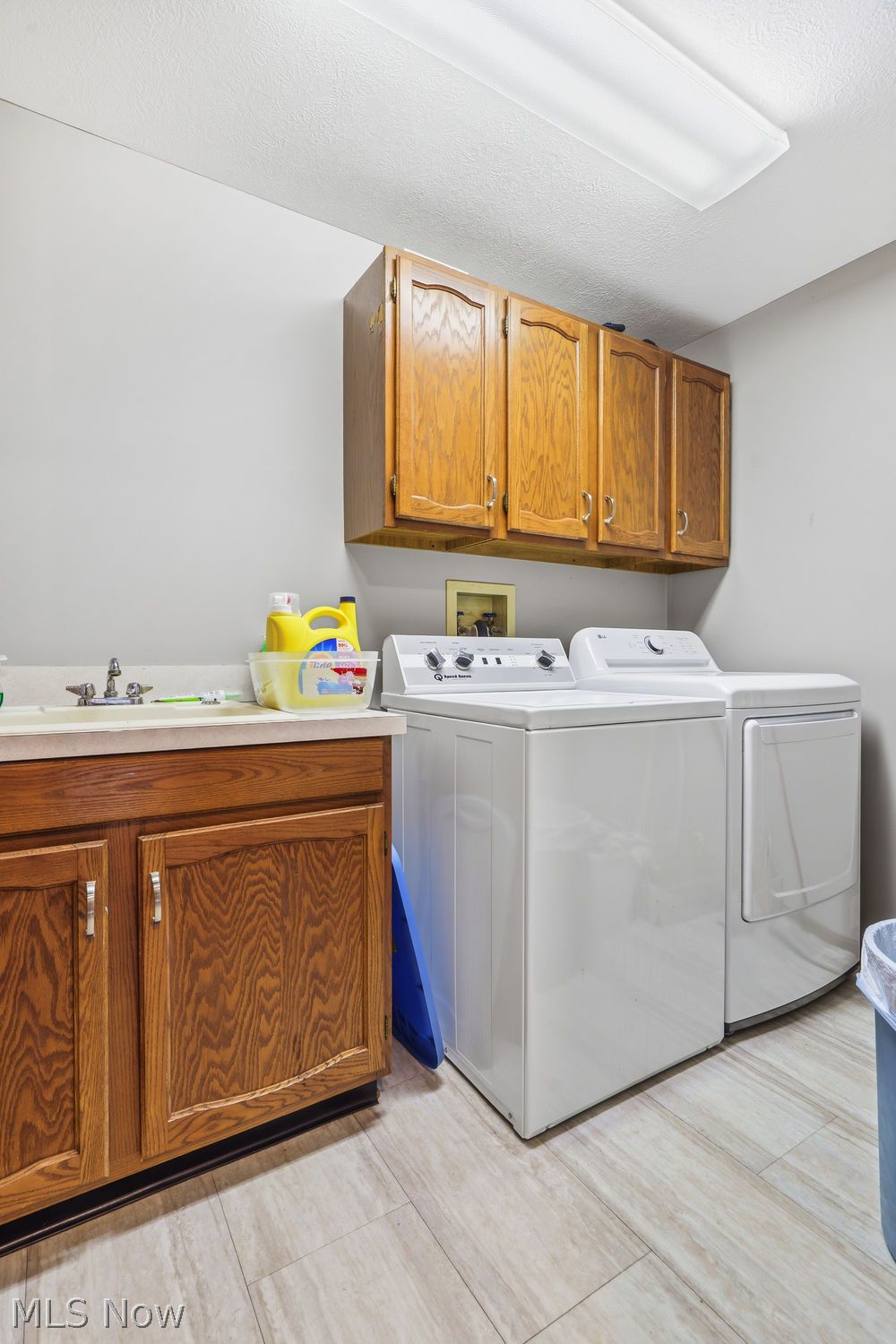 3763 Oakridge Drive NE Louisville OH 44641