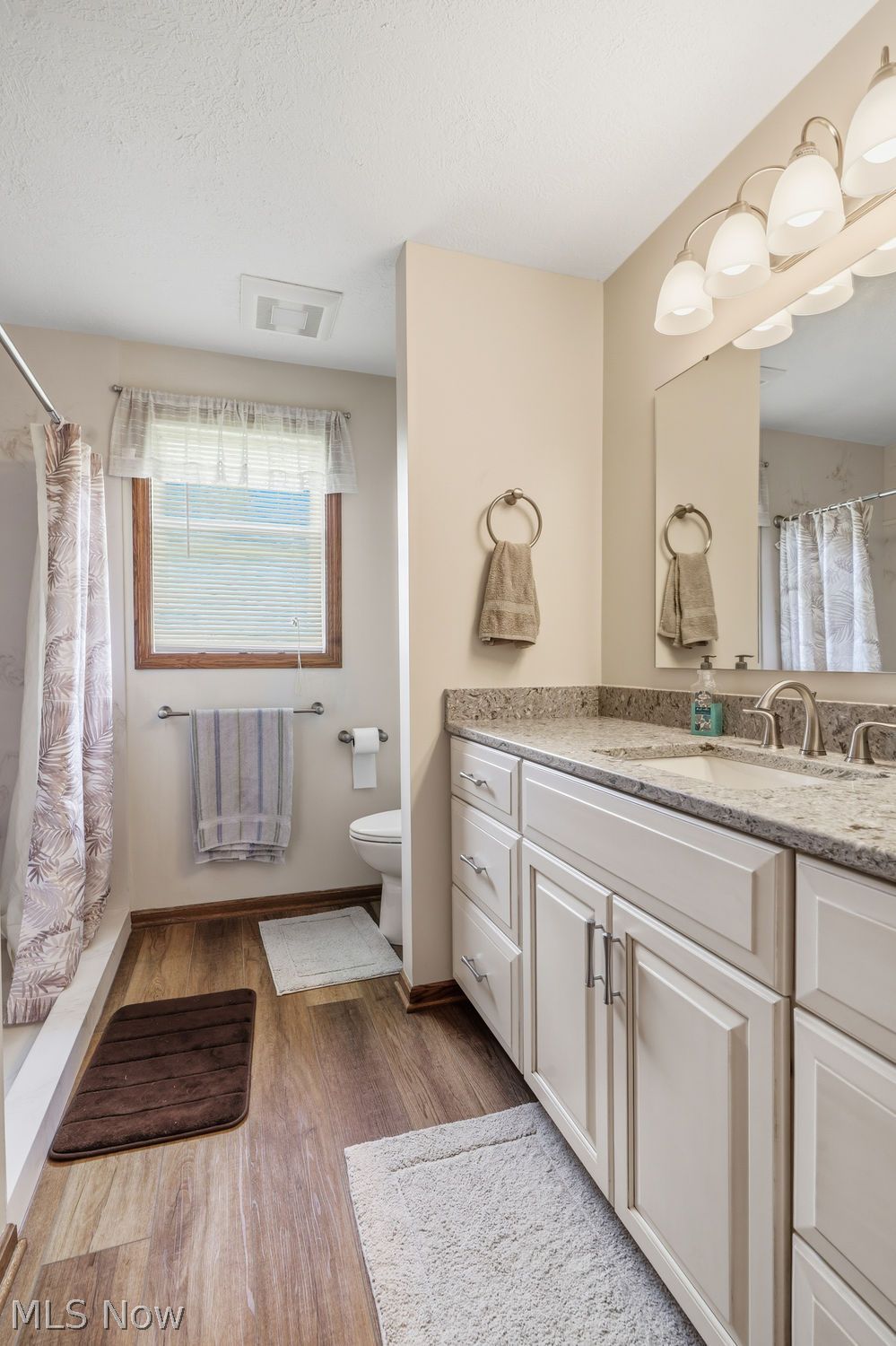 3763 Oakridge Drive NE Louisville OH 44641