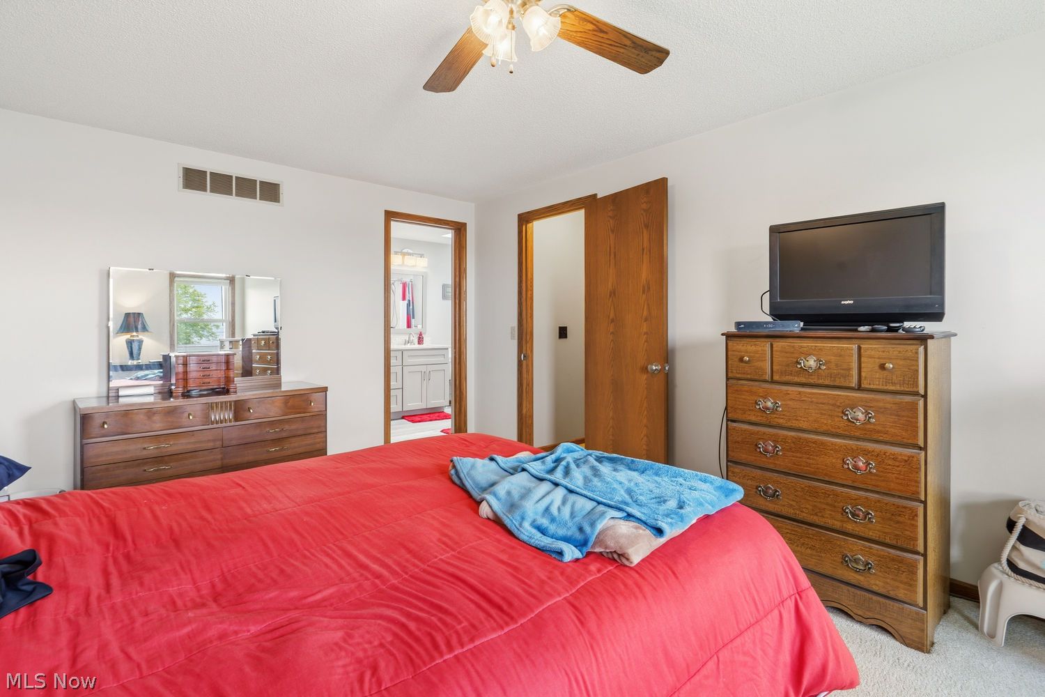 3763 Oakridge Drive NE Louisville OH 44641