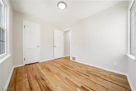 14531 Orchard Park Avenue Cleveland OH 44111