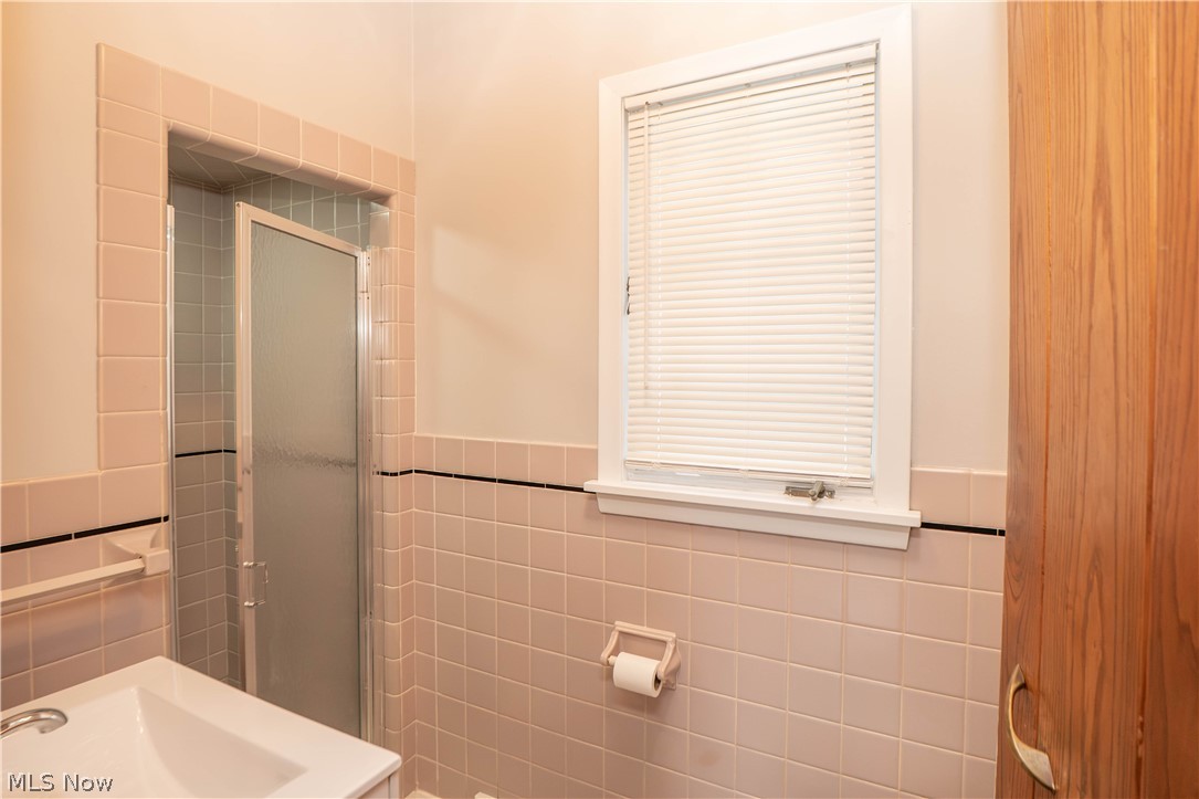 106 W Summit Street Alliance OH 44601