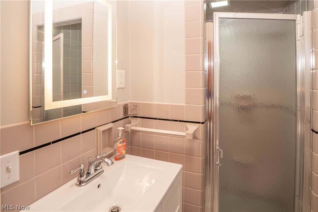 106 W Summit Street Alliance OH 44601