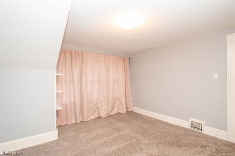 106 W Summit Street Alliance OH 44601