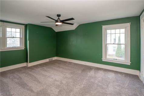 106 W Summit Street Alliance OH 44601