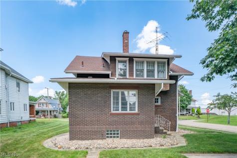 106 W Summit Street Alliance OH 44601