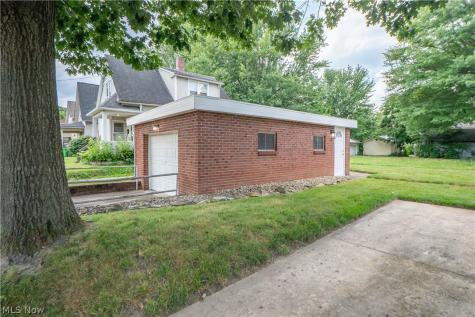 106 W Summit Street Alliance OH 44601