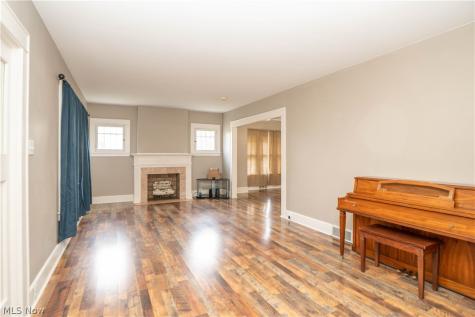 106 W Summit Street Alliance OH 44601