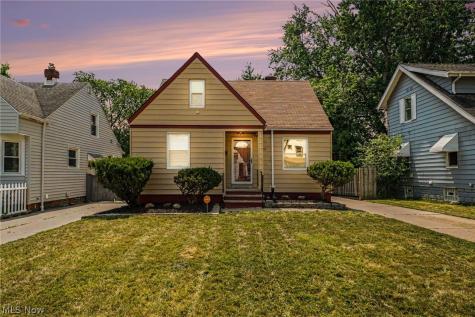19910 Mountville Drive Maple Heights OH 44137