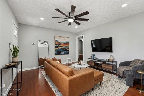 19910 Mountville Drive Maple Heights OH 44137