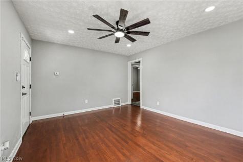 19910 Mountville Drive Maple Heights OH 44137
