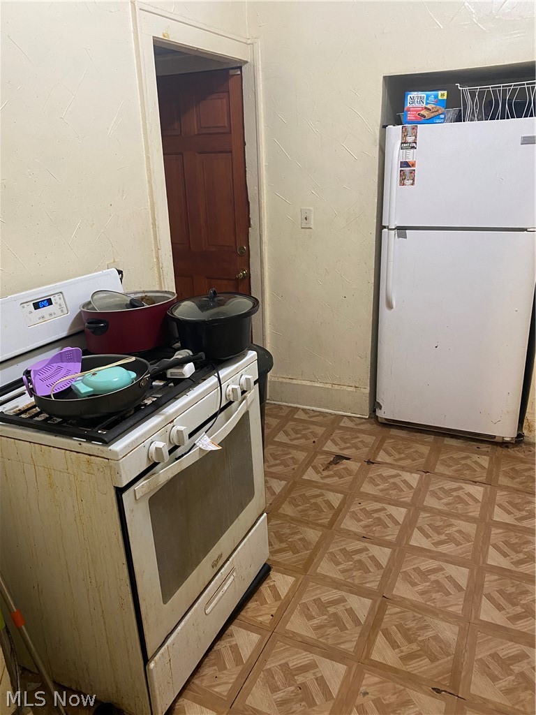 156 Roger Avenue Akron OH 44305