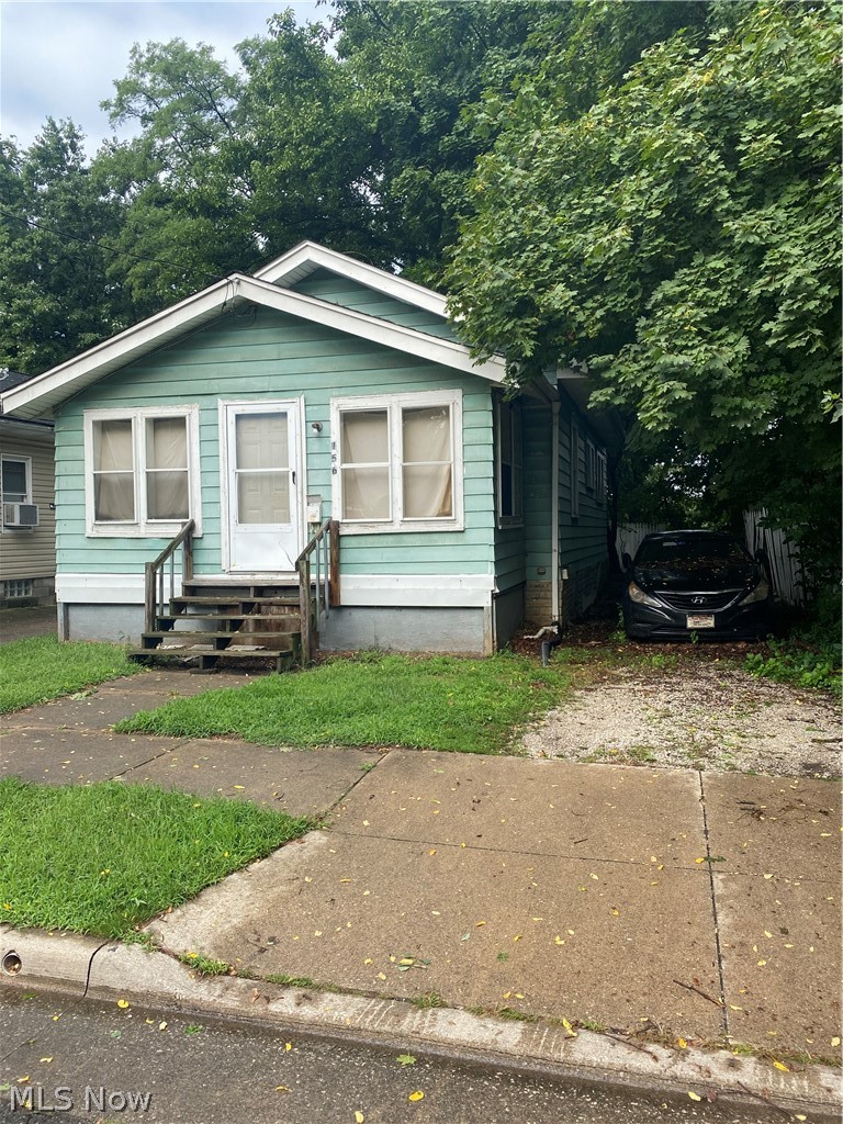 156 Roger Avenue Akron OH 44305