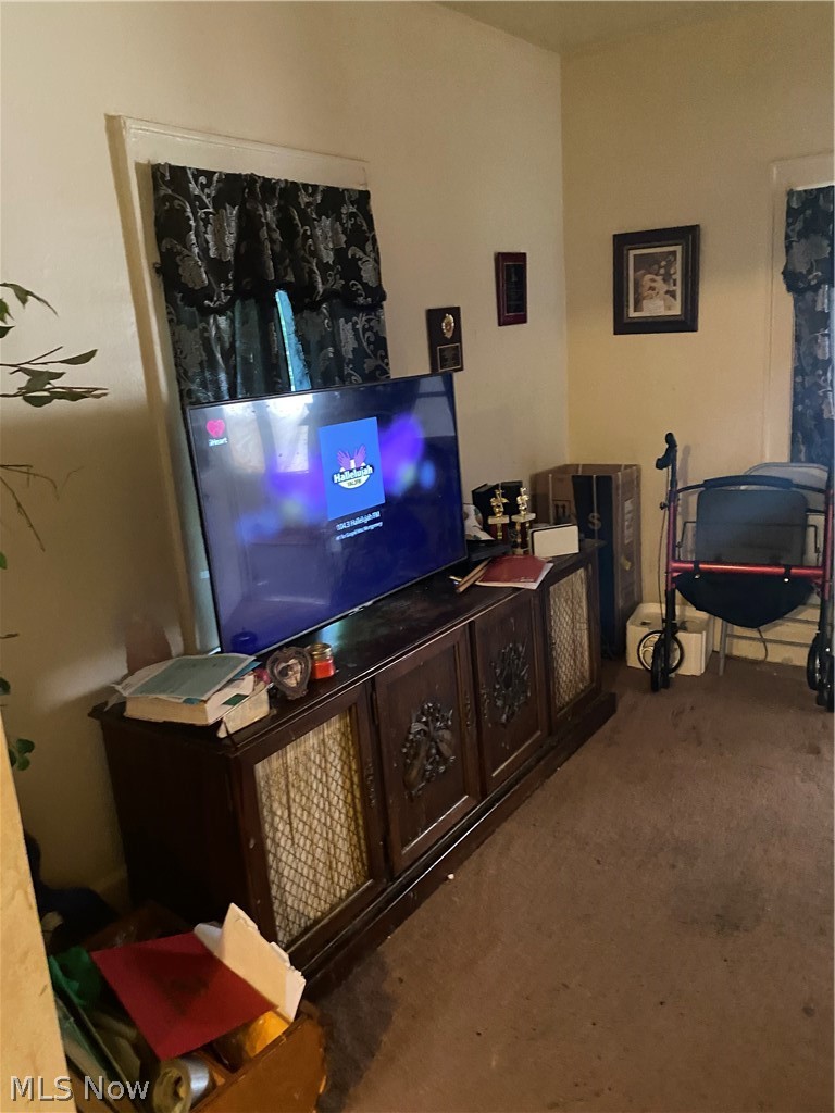 156 Roger Avenue Akron OH 44305