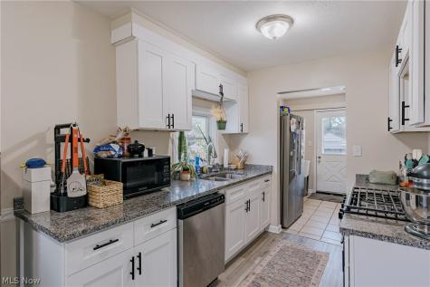 7611 Newport Avenue Parma OH 44129