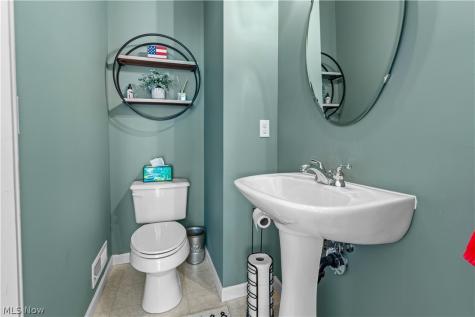 1107 Country Way Brunswick OH 44212