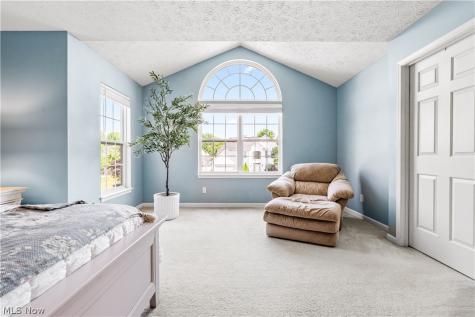 1107 Country Way Brunswick OH 44212