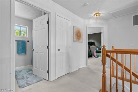 1107 Country Way Brunswick OH 44212