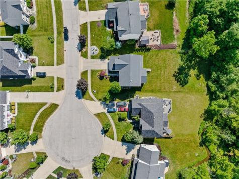 1107 Country Way Brunswick OH 44212