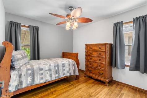 8123 Lanyard Drive Parma OH 44129