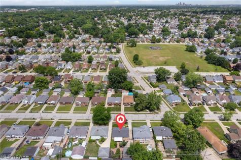8123 Lanyard Drive Parma OH 44129