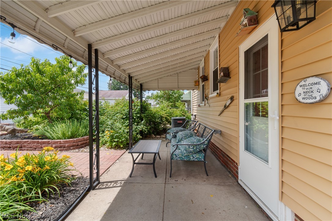 8123 Lanyard Drive Parma OH 44129